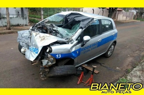 Imagem 4 de 4 de Sucata Fiat Punto 2008 À 2012 Para Retirada De Peças