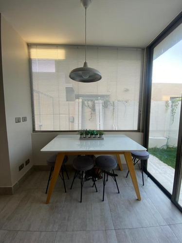 Casa Mediterránea, En Condominio. Seguridad 24 Horas