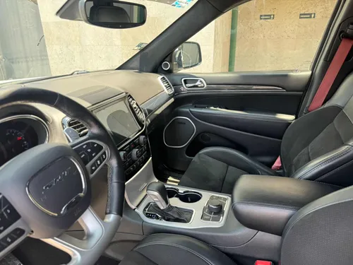 Jeep Grand Cherokee 6.4 Srt-8 At