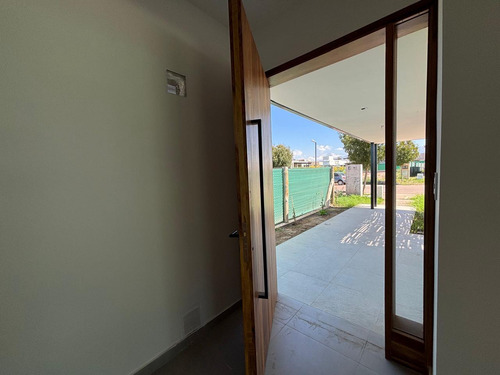 Casa En Venta En El Barrio Lar De Vieytes Iii