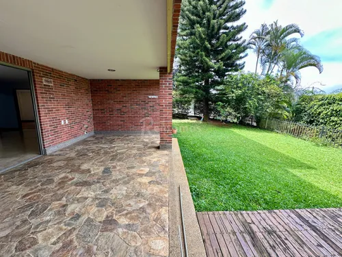 Casa En Arriendo En El Poblado. Cod A775953