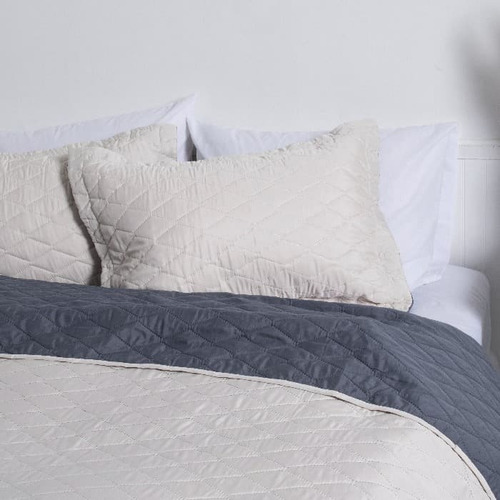 Imagen 3 de 3 de Quilt Verano Bicolor 2 Plazas Mashini Beige - Gris