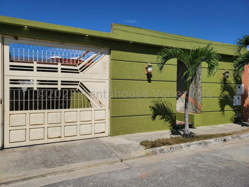 Comoda Casa En Venta Conjunto Privado Revesitda Porcelanato Pozo De Agua El Bosque Cagua Estef 24-13350