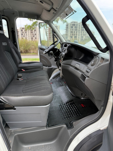 Iveco Daily 70/17 Doble Cabina