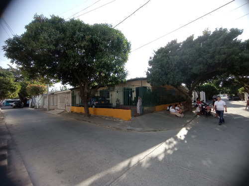 Venta Casa De Un Piso Esquinera  Con Dos Alcobas En Sector Mamatoco