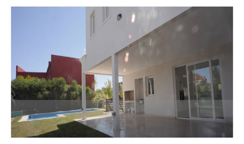 Casa En Venta En Los Alisos, Nordelta, Tigre!