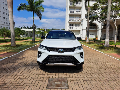 Toyota SW4 2.8 D-4D Turbo Diesel Diamond 7 Lugares 4x4
