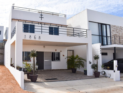 Casa Habitacion  En  Altabrisa  Residencial Cerca De Las Playas De  Mazatlan Con Dos Recamaras En Planta Baja.