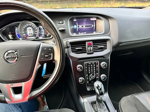Volvo V40 2.0 T4 Drive-e R-design