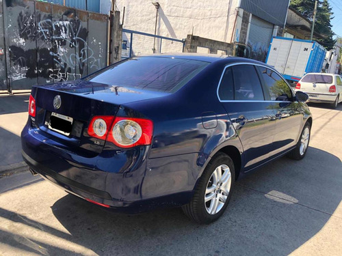 Volkswagen Vento 2.5 Advance 2008