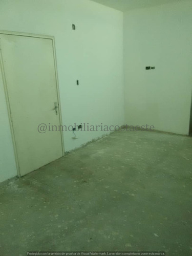 Imagen 7 de 8 de Alquiler Oficina En Catia La Mar Ref 450