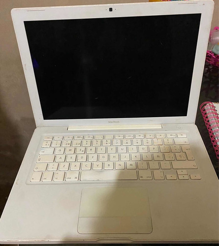 Macbook White