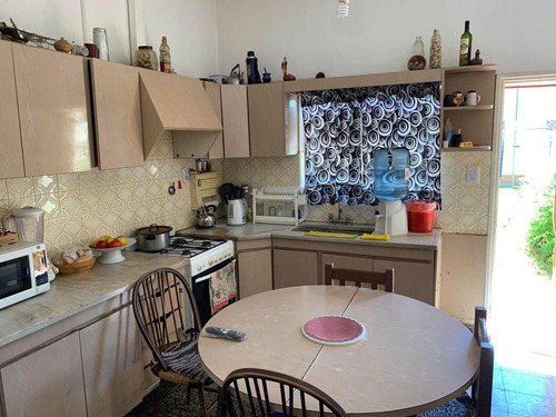 Casa En Venta - 3 Dormitorios 2 Baños - 430mts2 - Coronel Suarez