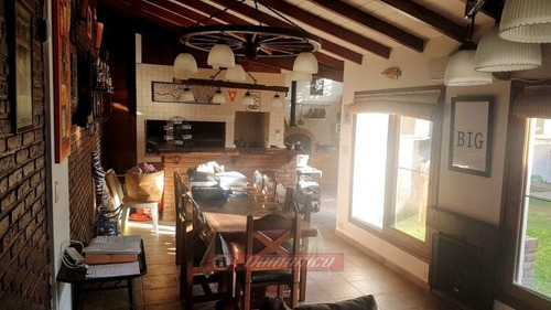 Imagen 14 de 19 de Casa En Venta En Castelar Norte