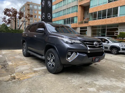 Toyota Fortuner Srv