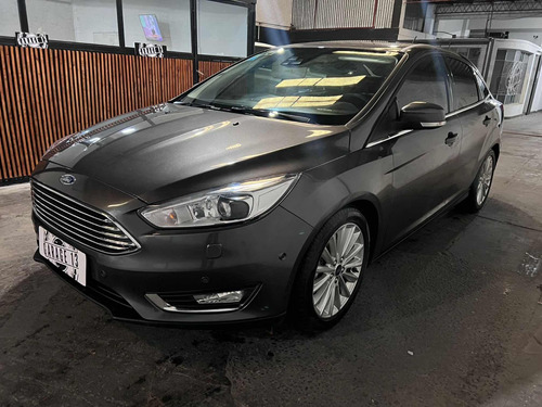 Ford Focus III 2.0 Sedan Titanium At6