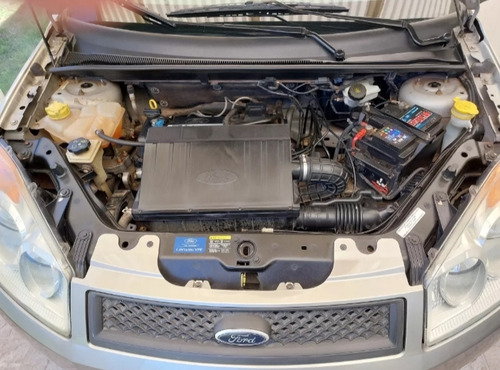 Ford Fiesta 1.6 Ambiente Mp3
