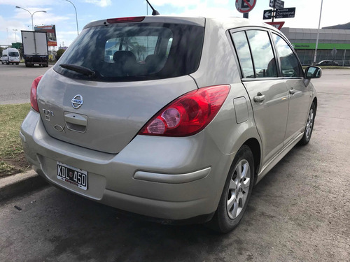 Nissan Tiida 1.8 Tekna 5 P 2011