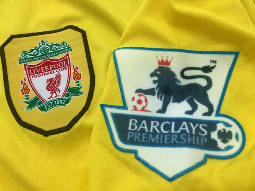 Camisa Liverpool 2004/05 Baros #5 Premier League Uniforme 2