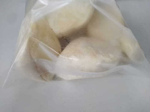 Imagen 4 de 5 de Mozzarella En Bola Y Barra.