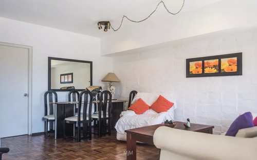 Casa En Venta De 2 Dormitorios C/ Cochera En Flor De Maroñas