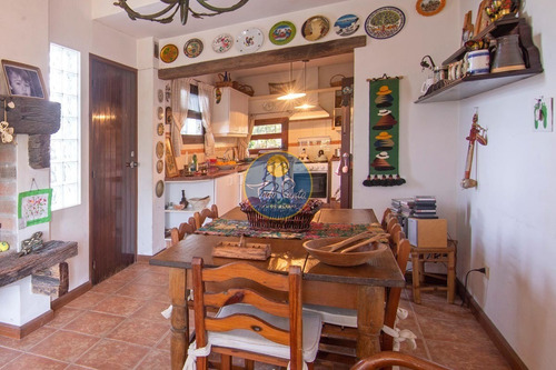 Casa A Pasos Del Mar, Maldonado, Playa Mansa, Zona Comercial, Ideal Todo El Año- Ref: 6171