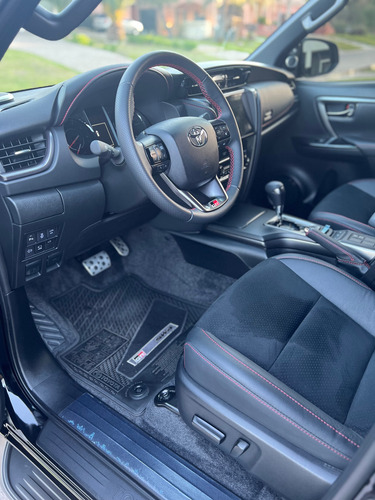 Toyota Hilux SW4 2.8 Tdi Gr-s 4x4 7as 6at