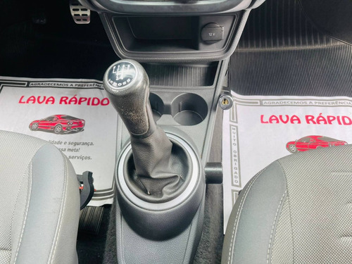 Imagem 13 de 15 de Volkswagen Saveiro 1.6 Cross Ce 8v Flex 2p Manual