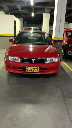 Mitsubishi Lancer 1.6 Glx 5 p