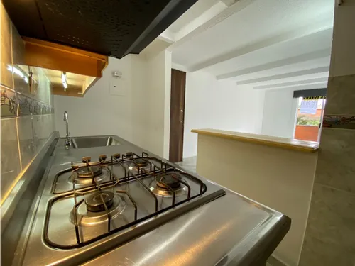 Apartamento En Venta Los Colores, Medellín