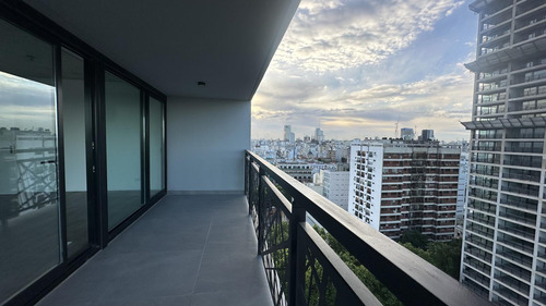 3 Ambientes En Venta A Estrenar, Piso Alto, Con Incrible Vista En Quartier Del Bajo.