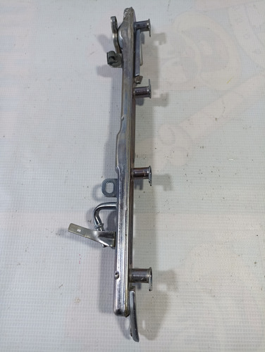 Riel De Inyectores 2 Toyota Sequoia 5.7 08-18 Original (Usado)