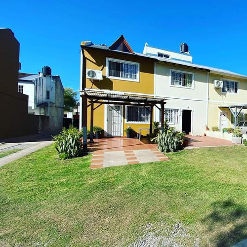 Duplex En Venta De 3 Amb Con Cochera