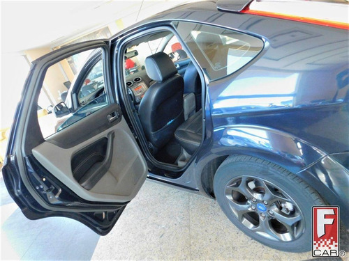 Imagem 8 de 10 de Ford Focus Titanium 2.0 16v Flex 5p Mec.
