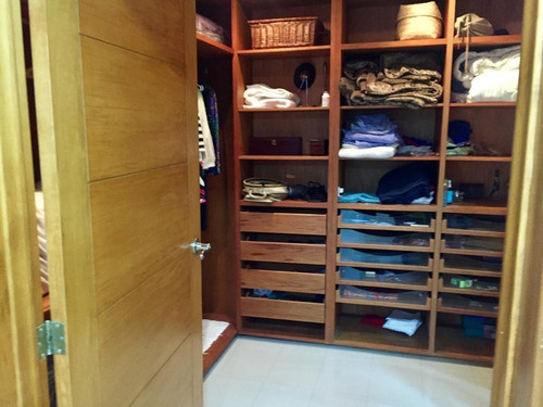 Imagen 9 de 18 de Vendo Apto 200m2 3h+s/4b/4p La Lagunita 2169