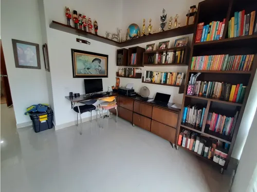 Compra Esta Hermosa Casa Unifamiliar En Super Ubicacion