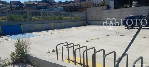 Local Comercial En Concón Con Patio Y Estacionamiento Para C