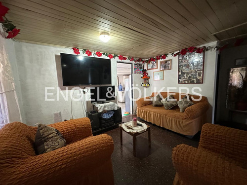 Casa Cercana A Republica