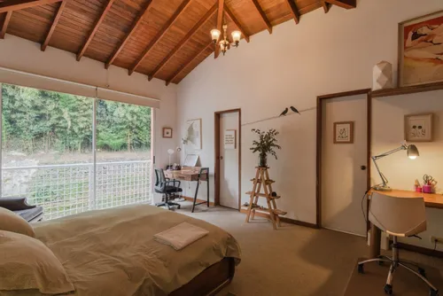 Casa En Venta En El Tesoro. Cod V11847