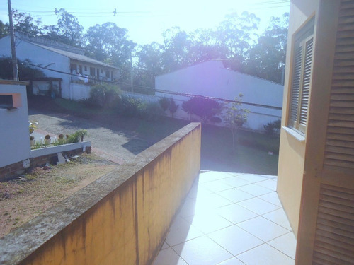 Casa Em Condomínio De 3 Dormitórios - 4212
