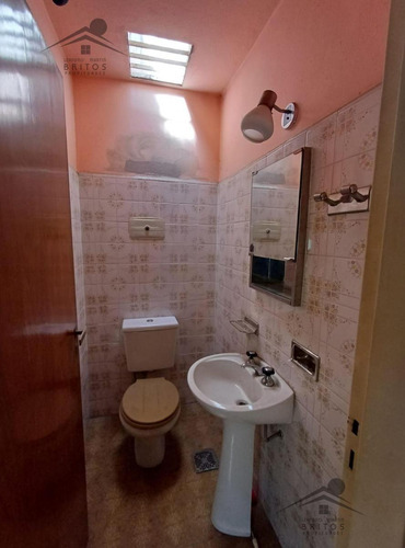 Venta De Imponente Y Solido Chalet En El Centro De Ramos Mejía!