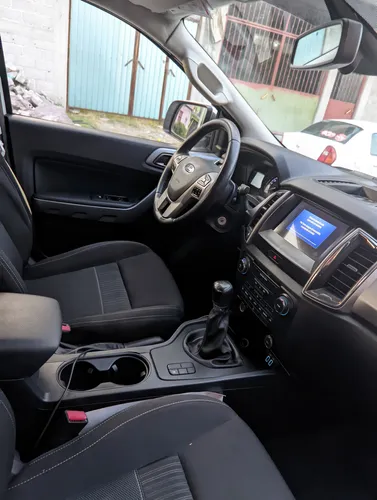Ranger Doble Cabina Xlt Plus Estándar Trae 32000 Km.