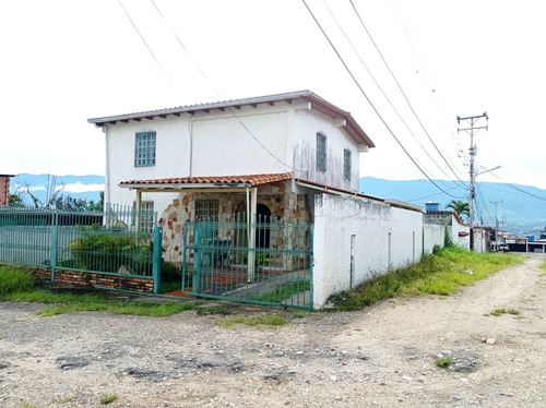 Imagen 2 de 17 de Casa Tucape Parte Baja. Adlz