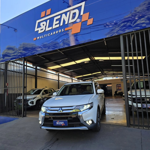 Mitsubishi Outlander 3.0 GT 4X4 V6 24V GASOLINA 4P AUTOMÁTICO