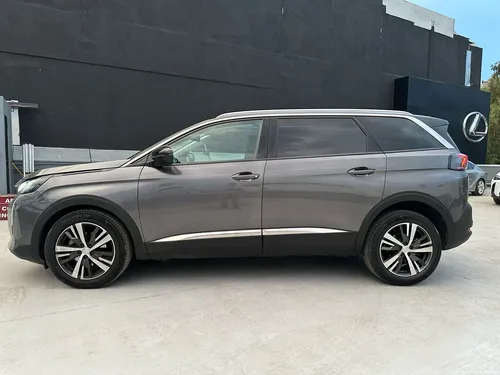 Peugeot 5008 Allure Pack 7 Pasajeros Aut 2023
