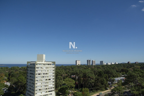 Departamento A Estrenar Con Agradable Vista.- Ref: 4484