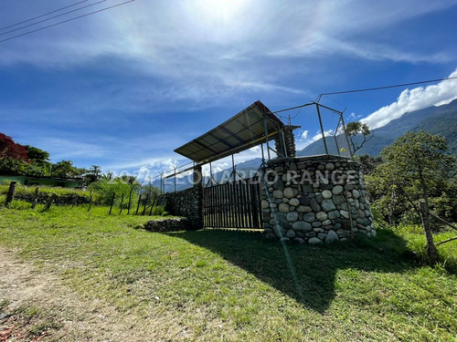 Se Vende Terreno De 1.400 M² En El Arenal, Sector San Mateo, Mérida.
