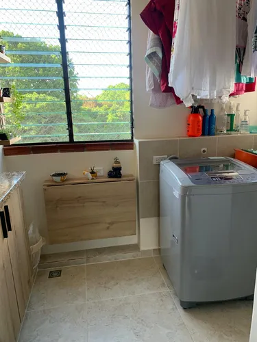 Venta Espectacular Apartameno Sur De Cali.barrio Quintas De Don Simon. Quinto Piso, Sin Ascensor. Parqueadero Propio Cubierto. 88 Mts.