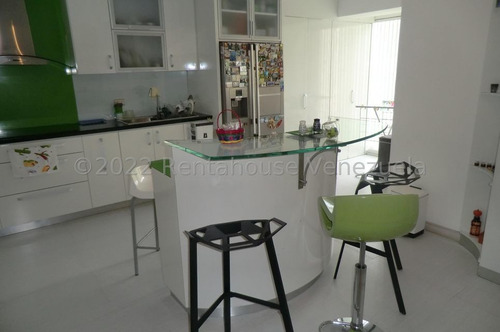 Imagen 2 de 13 de Apartamento Venta El Cigarral Mls #22-22260 Apartamento Totalmente Remodelado, Piscina, Cancha Deportiva, 2 Puestos De Estacionamiento Techados