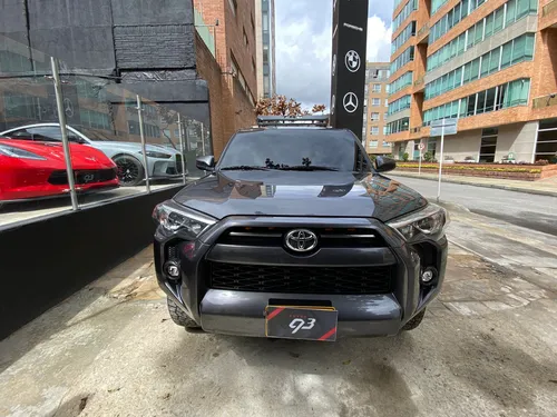 Toyota 4Runner SR5